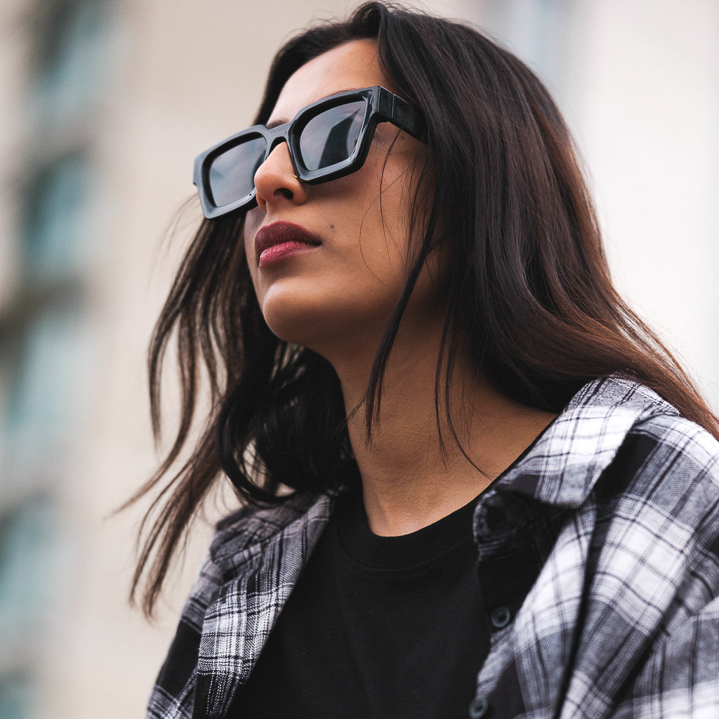 902 Square Frames - Black & Black