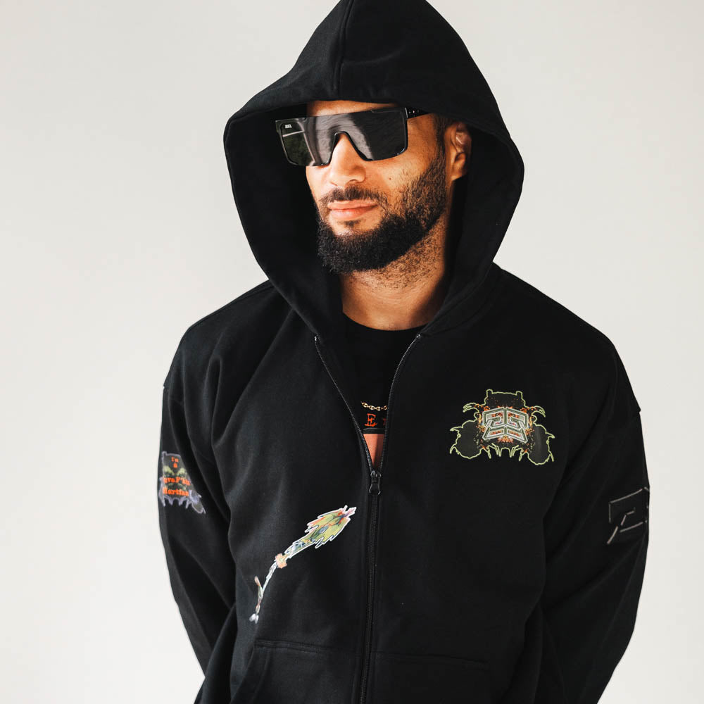 543 Square Frame - Black and Black