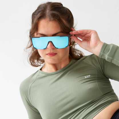 543 Square Frame - Black and Blue